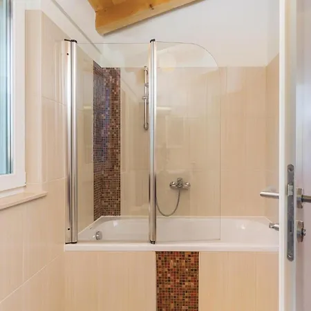 Holiday home Gorgeous Home In Rezanci With Jacuzzi Rezanci