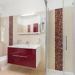 Gorgeous In With Jacuzzi *