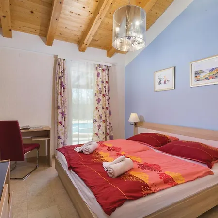 Vakantiehuis Luxurious In *