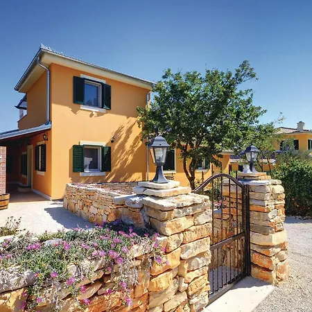 Tatil Evi Gorgeous In With Jacuzzi *